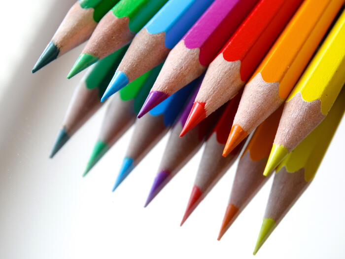 Rows of colored pencils